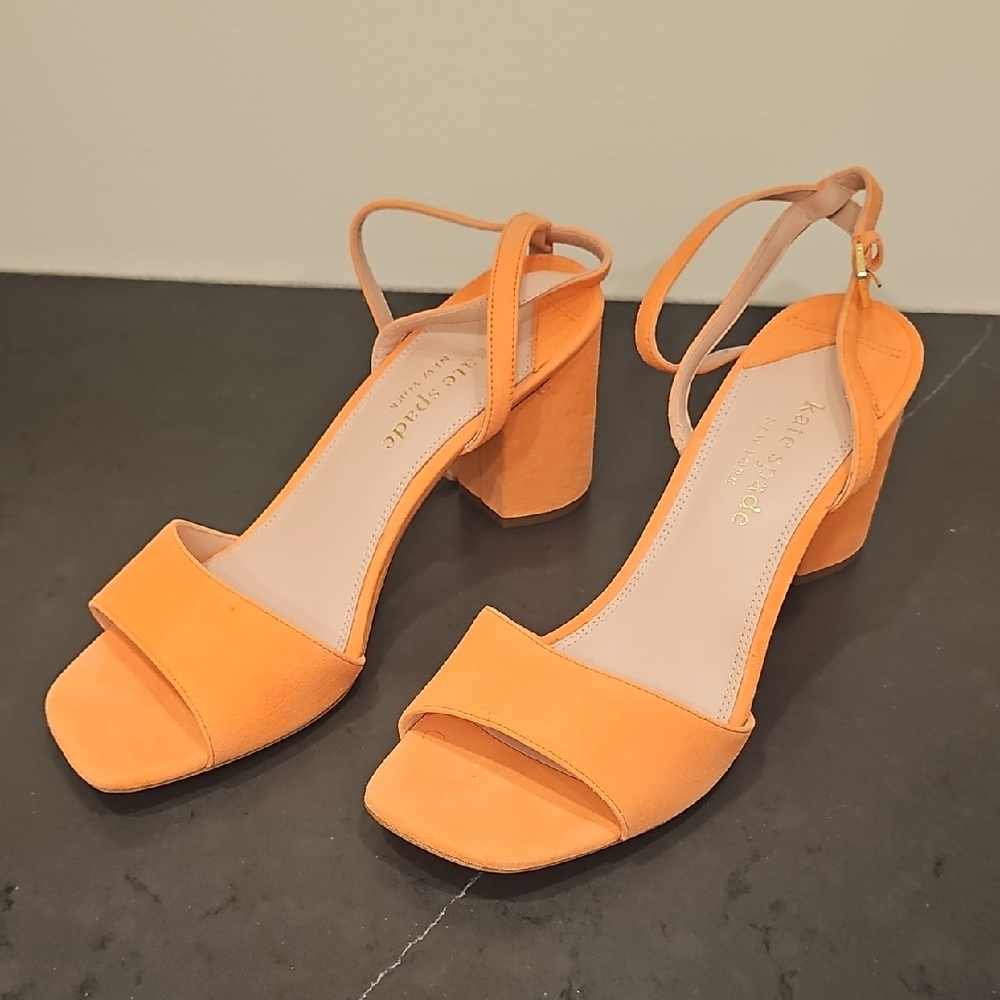 NWT Kate Spade Coral DEPLHINE suede Heels- Color " Melon Ball"